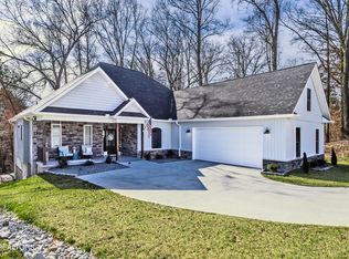 102 Doya Ln, Tellico Plns, TN 37774