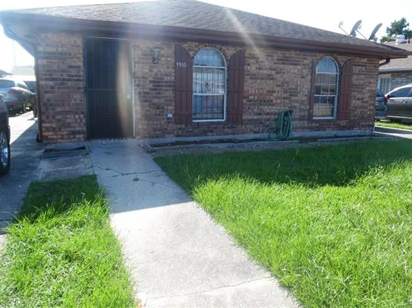 7910 Arcadia Ln, New Orleans, LA 70128