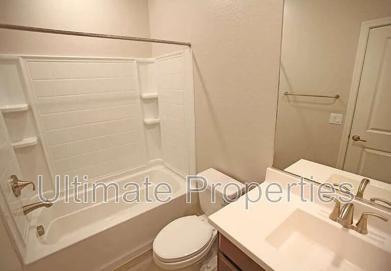 20238 W Buchanan St — Photo 16