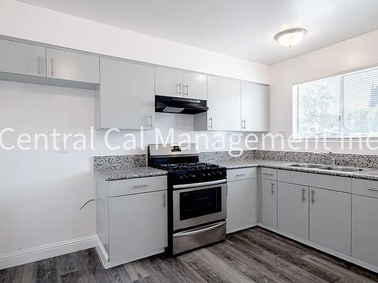 1212 California St — Photo 8