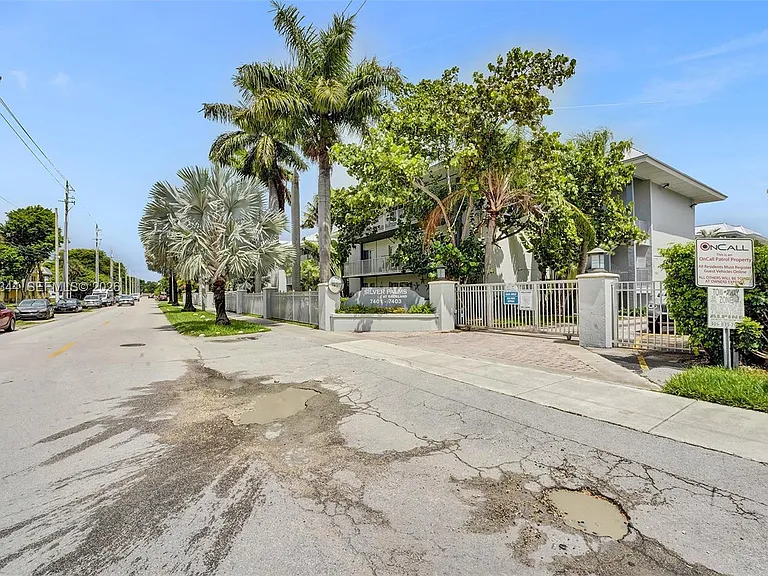7401 SW 82nd St #302S — Photo 14
