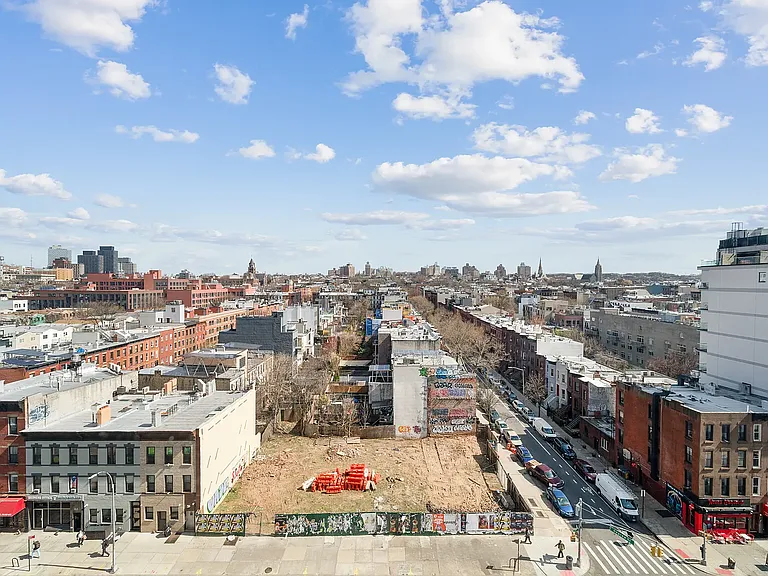 336 Douglass St #3L — Photo 8