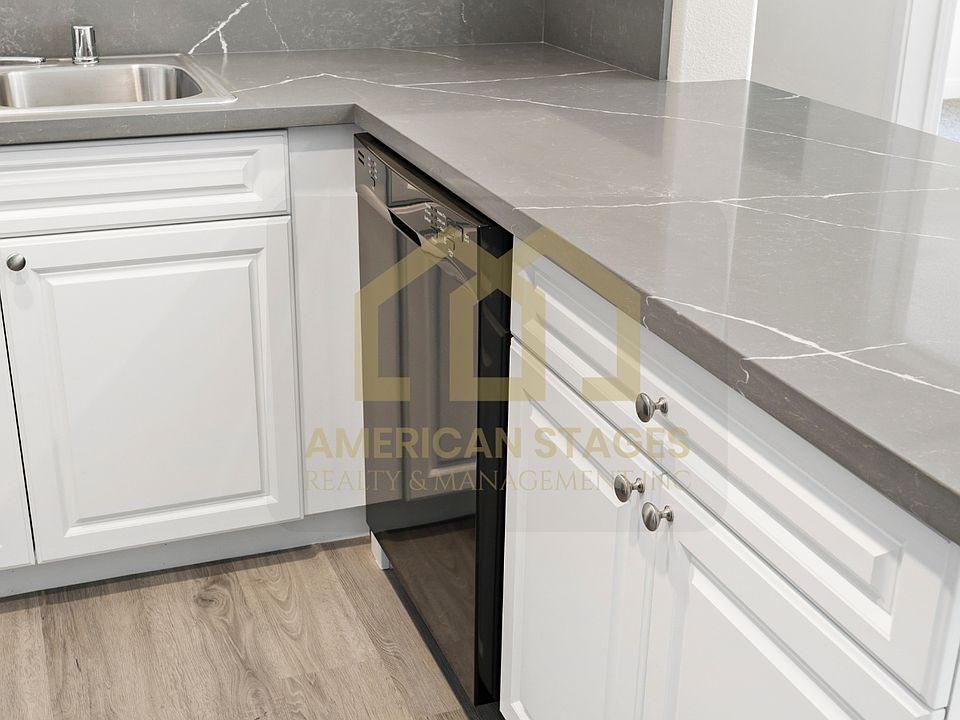 1st image of 101 N Broadway St #209