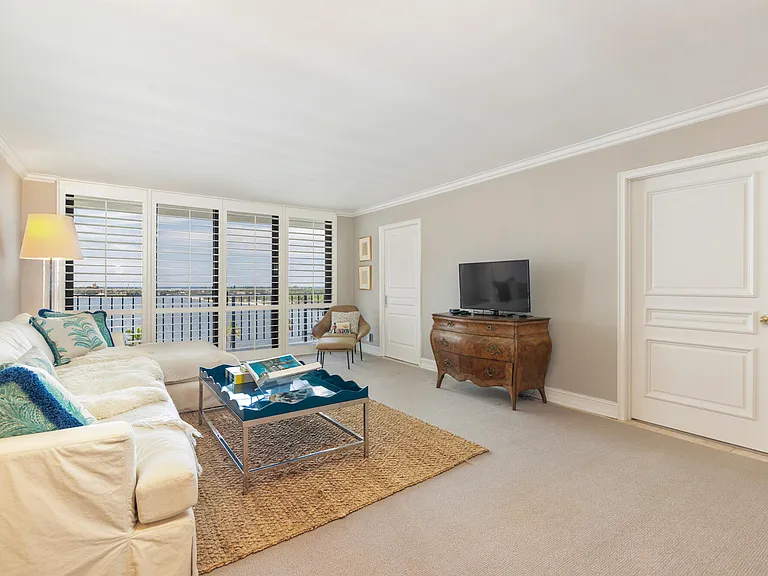 3800 Washington Rd #901 — Photo 4