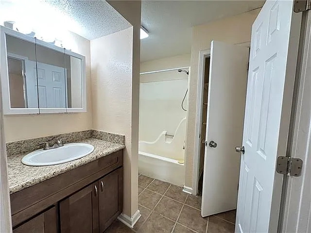 1656 Alexander Ct #D — Photo 11