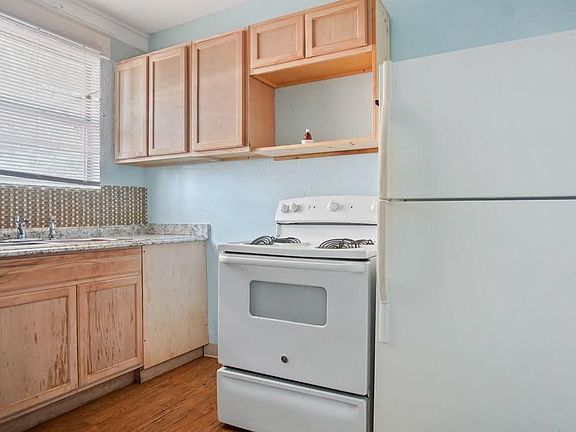 4th image of 1518 Windle St