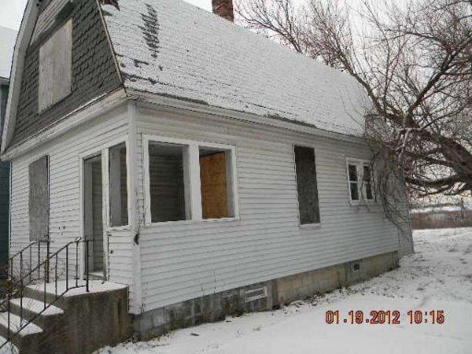 2nd image of 15 E 23rd St