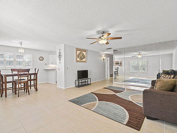 4th image of 29 Lake Vista Trl APT 207