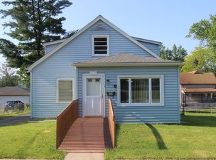 403 Dewey St, Harvard, IL 60033