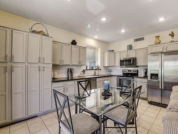 3rd image of 17824 W Traditions Ln