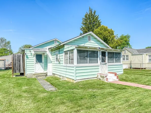 39 E Pacific Ave, Villas, NJ 08251
