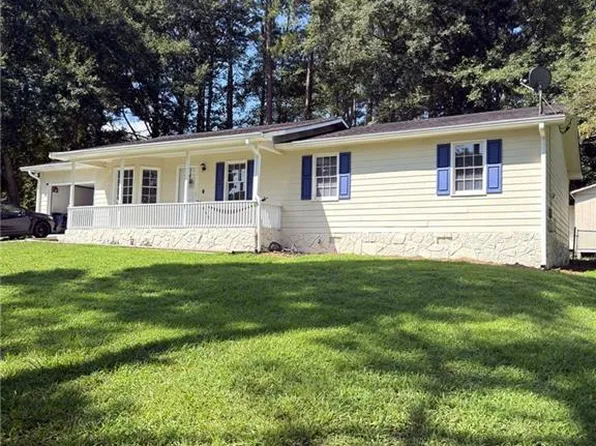 3760 Sunny Hill Dr, Loganville, GA 30052