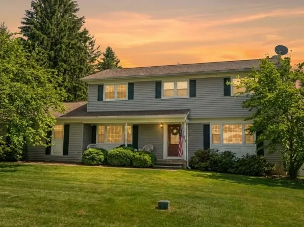 1 Oak Grove Rd, Raritan Twp., NJ 08822