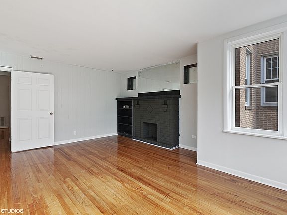 4th image of 3722 W Leland Ave