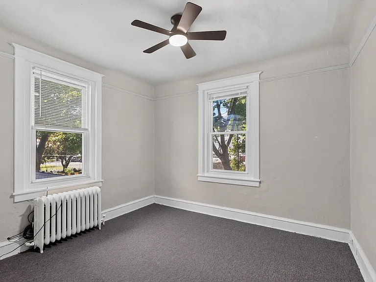 332 W Washington St — Photo 11