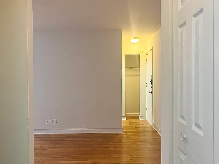 3730 N Pine Grove Ave #408 — Photo 7