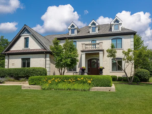 31131 Sage Ct, Libertyville, IL 60048