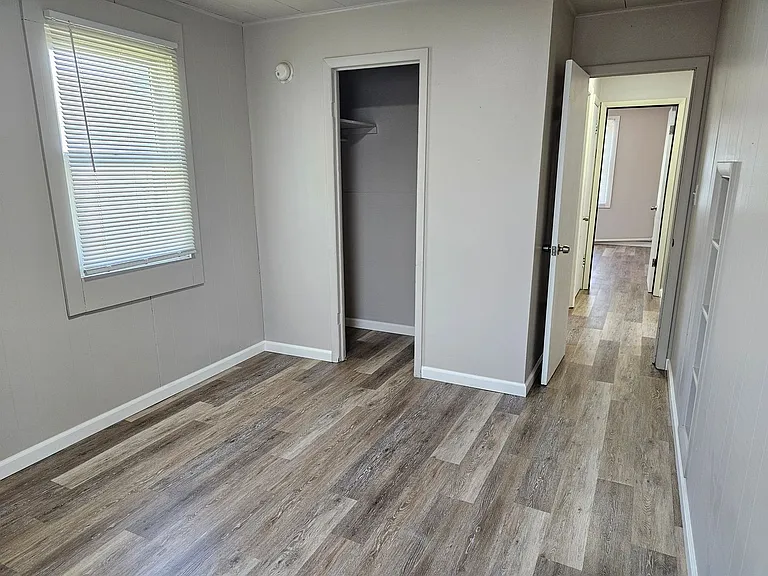 417 Wood Ave — Photo 5