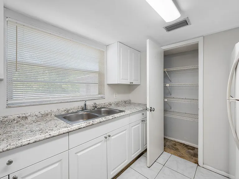 1767 Leo Ln S — Photo 27