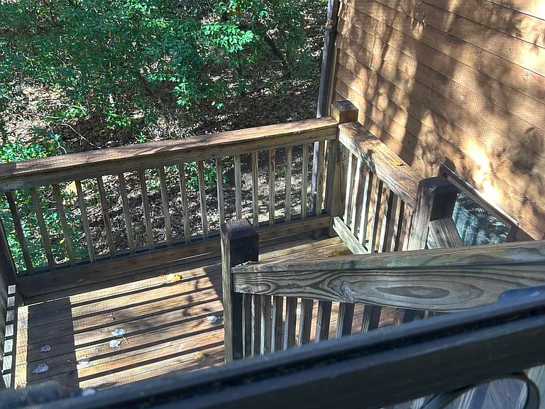 233 Wildwind Ln — Photo 16