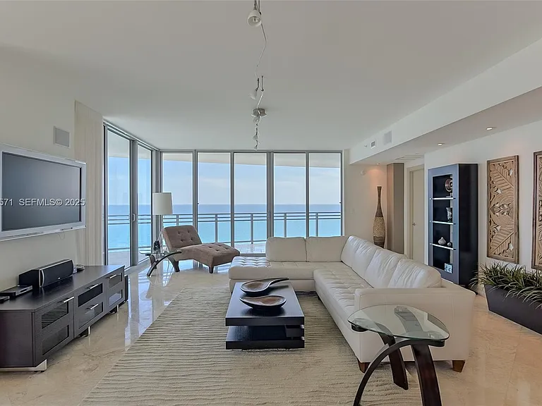 3535 S Ocean Dr #2102 — Photo 17