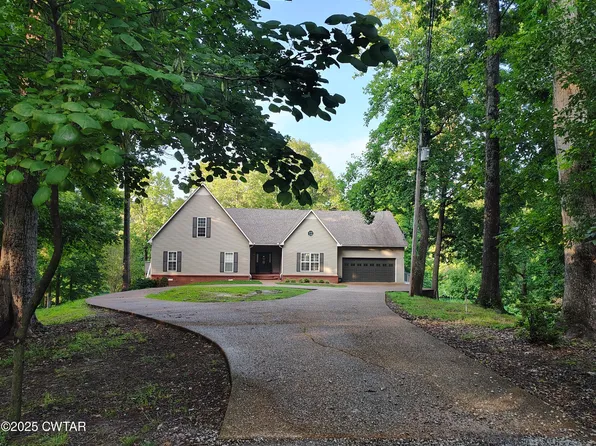 207 Juniper Cir, Dyersburg, TN 38024