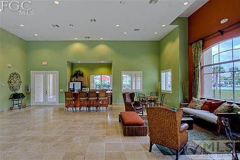 3rd image of 13180 Bella Casa Cir #378