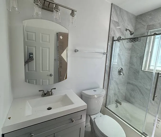 37555 Glenmoor Dr #Townhouse D — Photo 10