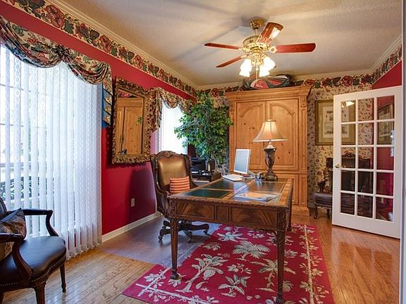 4th image of 12040 Gray Birch Cir