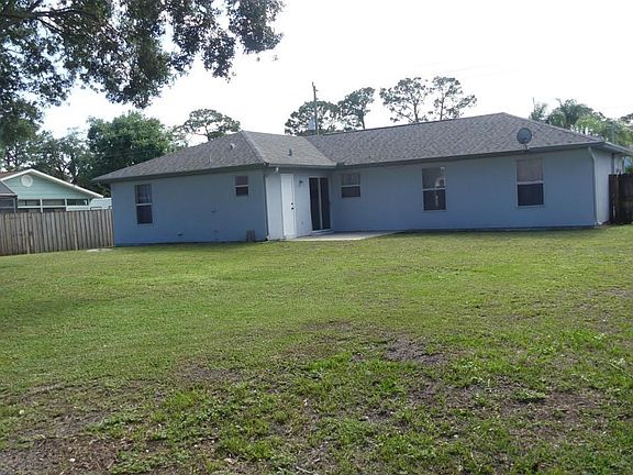 3rd image of 6205 Alderwood Ave