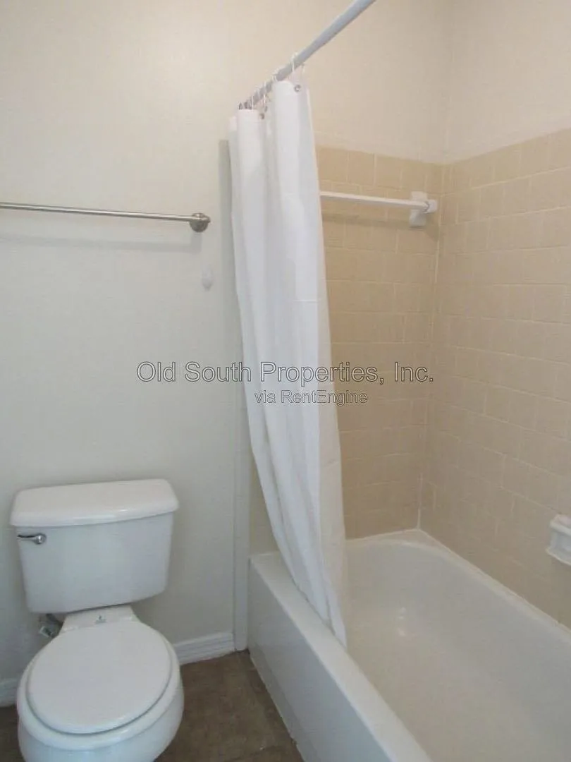2 bed, 2.0 bath, 968 sqft, $1,250 — Photo 2