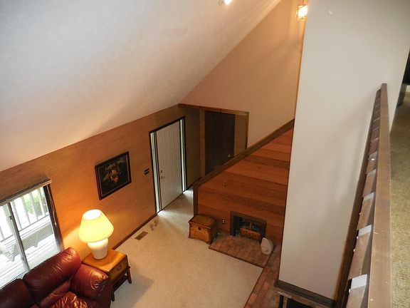 4th image of 329 Braewood Ln