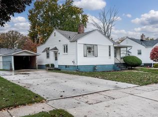 2913 11th Ave, Port Huron, MI 48060