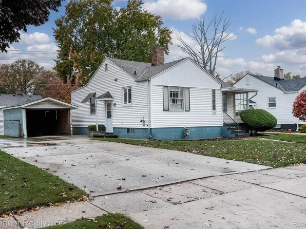 2913 11th Ave, Port Huron, MI 48060