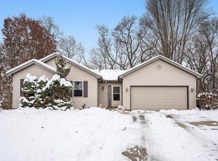 10350 Rosewood Ct, Osceola, IN 46561