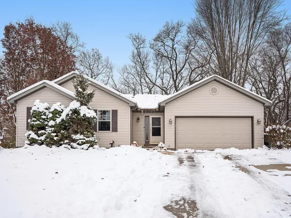 10350 Rosewood Ct, Osceola, IN 46561