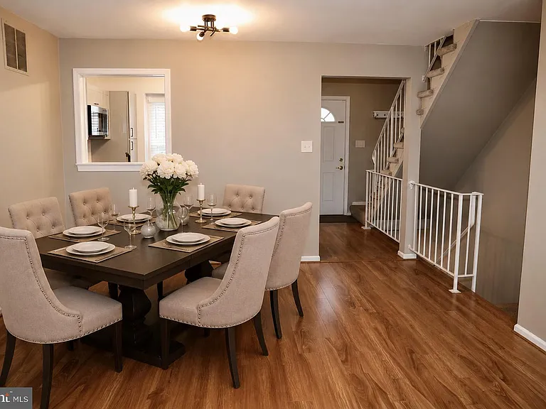 7942 Forest Path Way — Photo 3