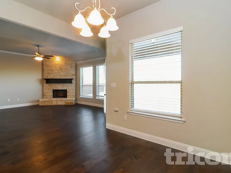 133 Constitution Dr — Photo 5