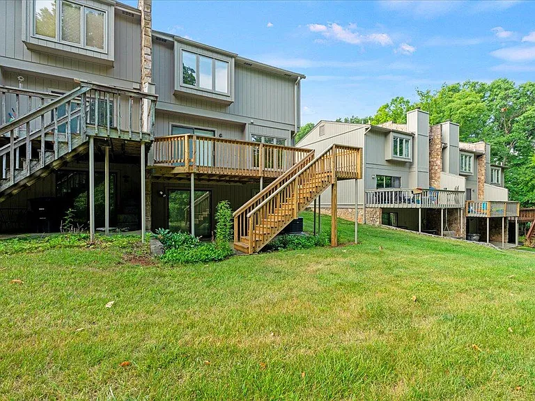 3555 Londonderry Ln — Photo 19