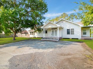 106 Oak Tree Park Dr, Sunset, LA 70584