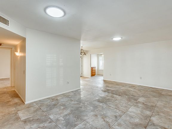 3rd image of 10203 W Ocotillo Dr