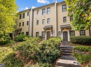 213 Knob Hills Cir, Decatur, GA 30030