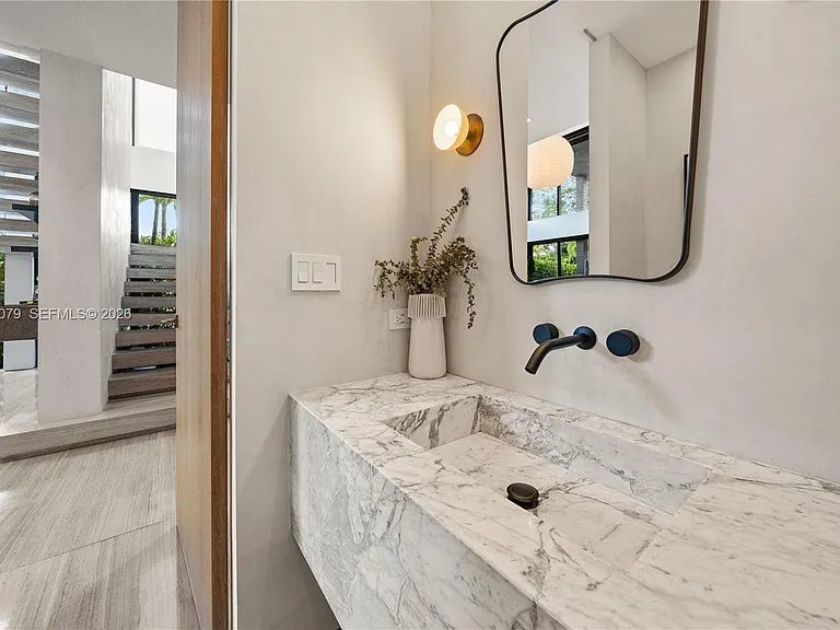 5061 N Bay Rd — Photo 41