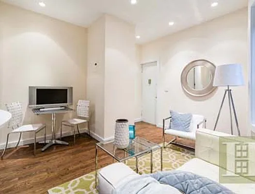 Rented by Halstead Real Estate | media 23