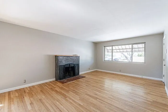 102 North Ave — Photo 6