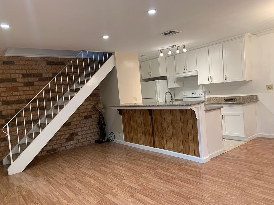 1st image of 5461 Tradewinds Walkway APT 2