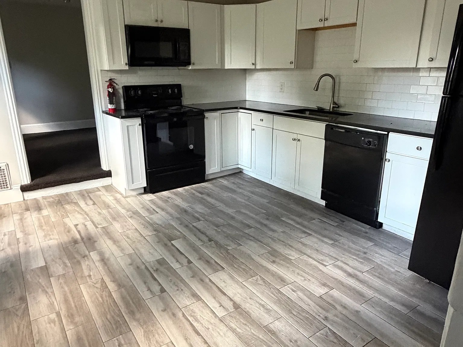 4 bed, 1664 sqft, $2,700 — Photo 4