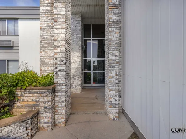 1025 W. MacArthur Avenue