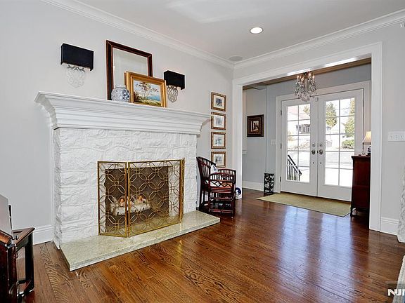 5th image of 430 Wastena Ter