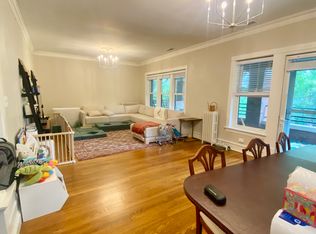 1221 W Catalpa Ave #2, Chicago, IL 60640